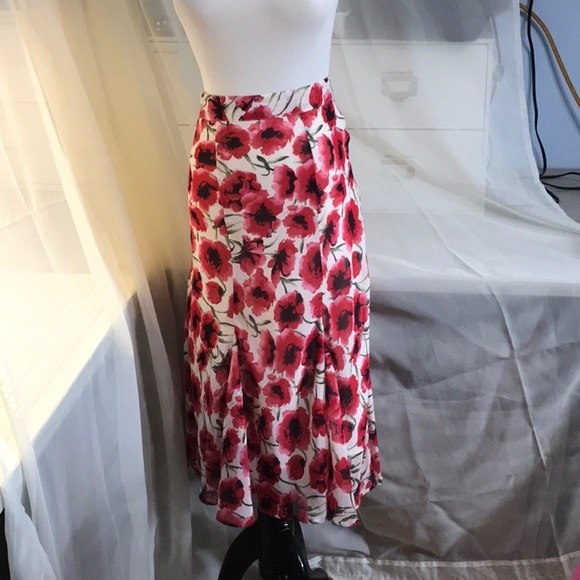 Poppy skirt! - Picture 2 of 5